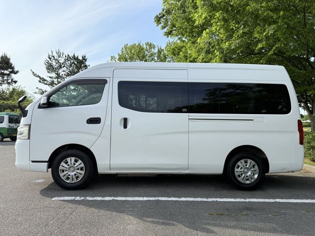 NISSAN NV350 CARAVAN 4WD 2014