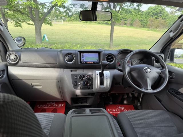 NISSAN NV350 CARAVAN 4WD 2014