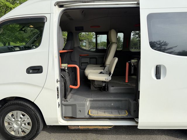 NISSAN NV350 CARAVAN 4WD 2014