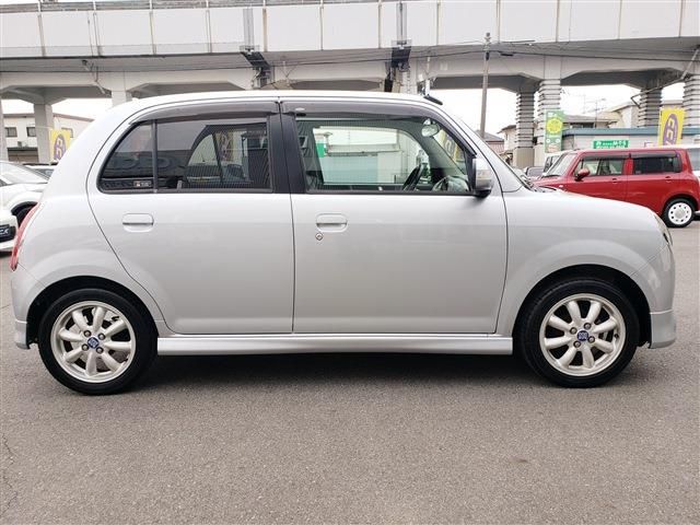 DAIHATSU MIRA GINO 2005