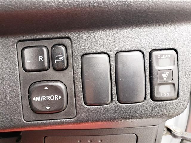 DAIHATSU MIRA GINO 2005