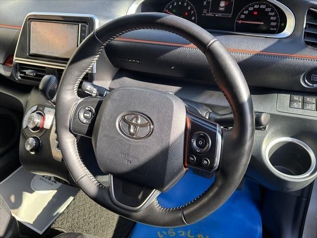 TOYOTA SIENTA 2019