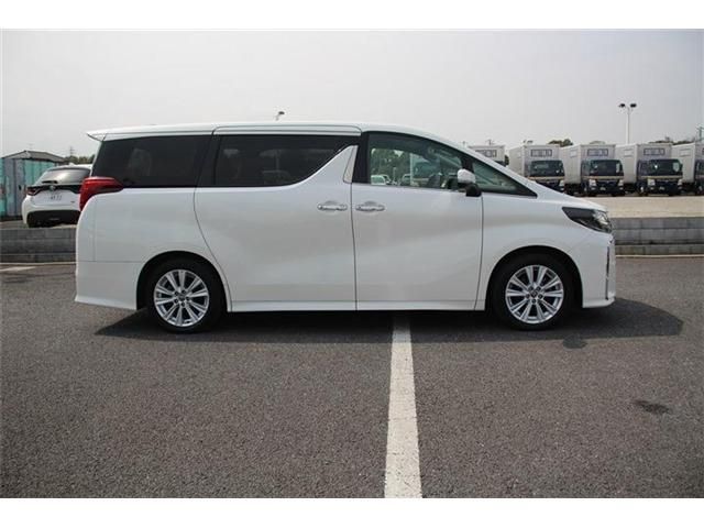 TOYOTA ALPHARD 2018