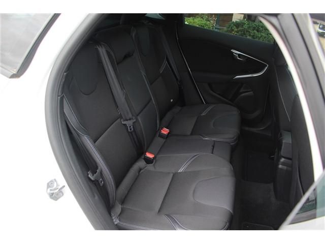 VOLVO VOLVO V40 2017