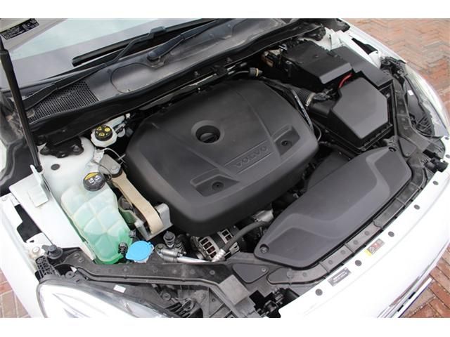 VOLVO VOLVO V40 2017