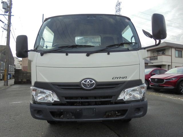TOYOTA DYNA 2018