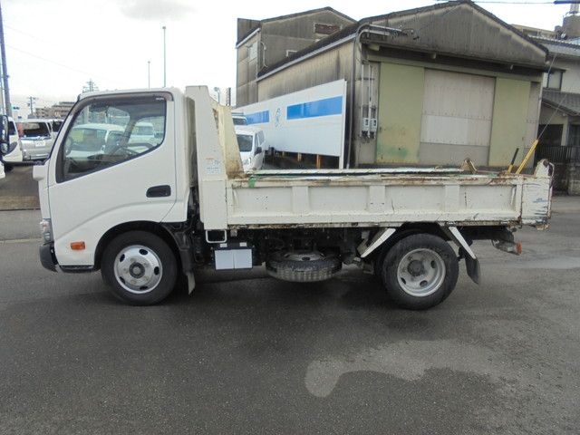 TOYOTA DYNA 2018