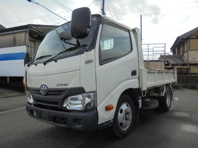 TOYOTA DYNA 2018