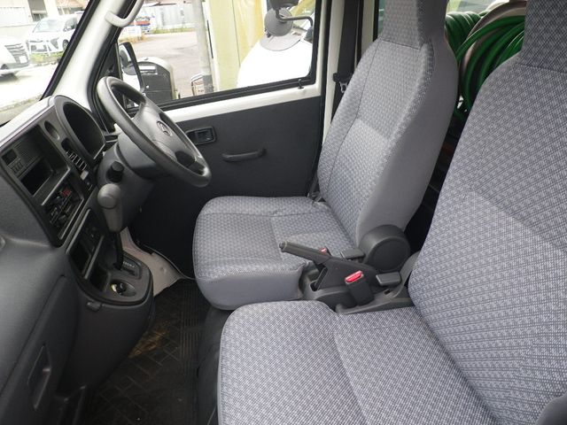DAIHATSU HIJET CARGO 4WD 2016