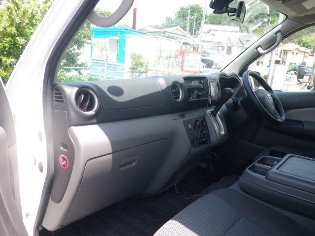 NISSAN NV350 CARAVAN 2015