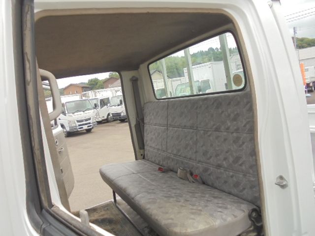 MAZDA TITAN DUSH 2003