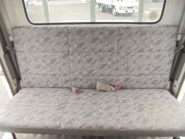 MAZDA TITAN DUSH 2003