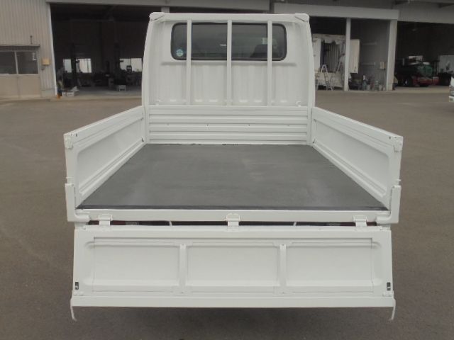 MAZDA TITAN DUSH 2003