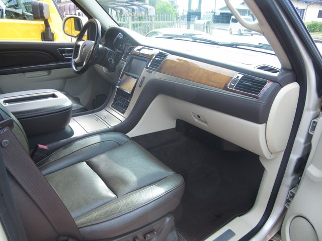 CADILLAC CADILLAC ESCALADE 2012