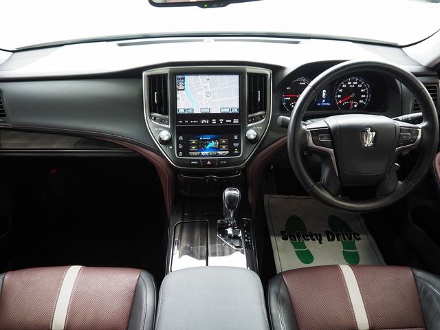 TOYOTA CROWN sedan hybrid 2015