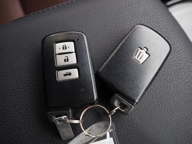 TOYOTA CROWN sedan hybrid 2015