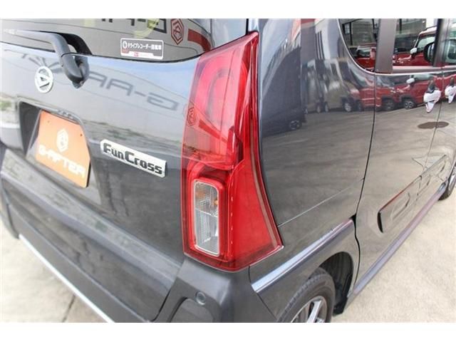 DAIHATSU TANTO FAN CROSS 2023