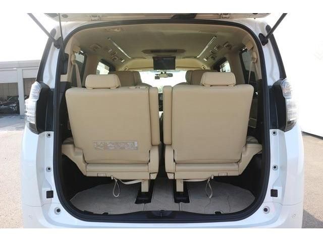 TOYOTA VELLFIRE 2015