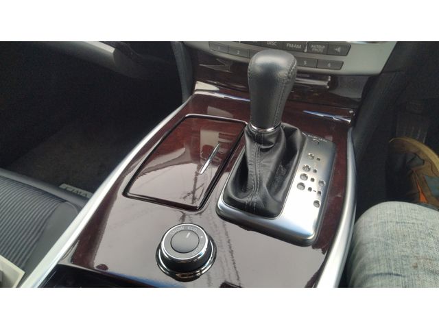 NISSAN CIMA HYBRID 2015