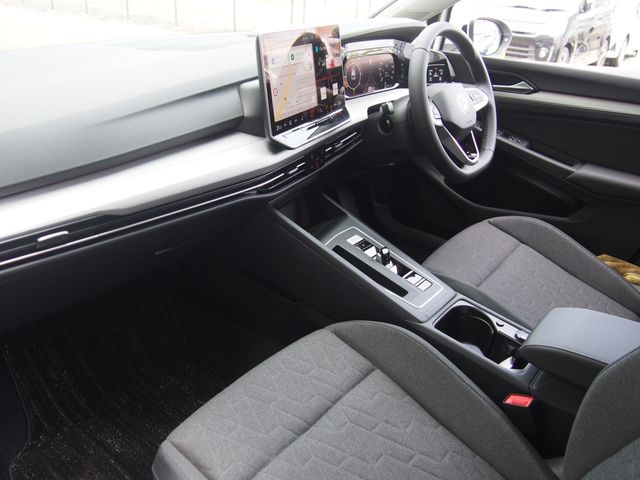 VOLKSWAGEN VOLKSWAGEN GOLF 2025