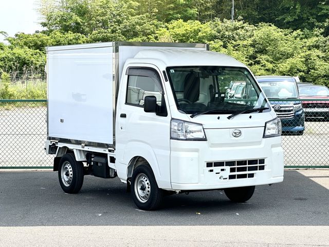 DAIHATSU HIJET truck 2024