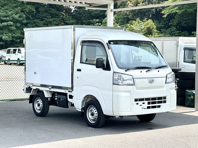 DAIHATSU HIJET truck 2024