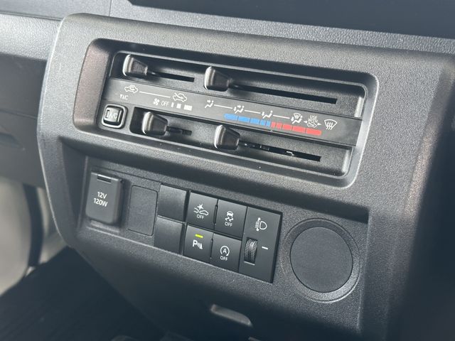 DAIHATSU HIJET truck 2024