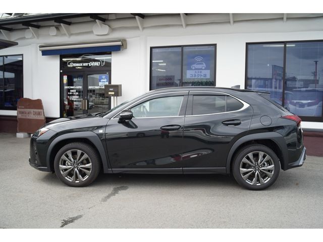 TOYOTA LEXUS UX250h 2023