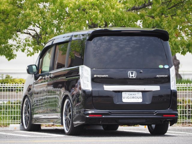 HONDA STEPWAGON SPADA 2014
