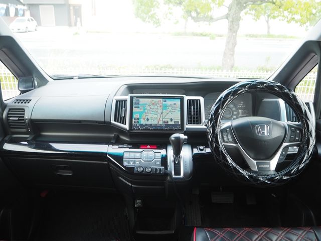 HONDA STEPWAGON SPADA 2014