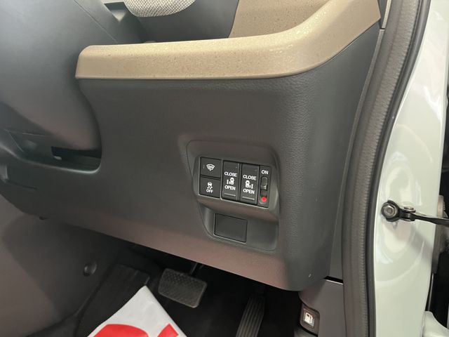 HONDA FREED 4WD 2025