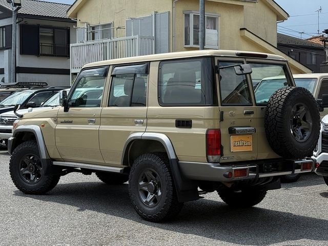 TOYOTA LANDCRUISER van 2014