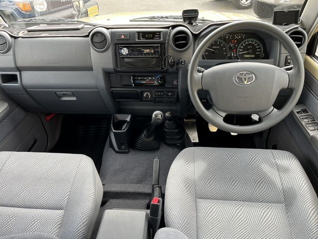 TOYOTA LANDCRUISER van 2015