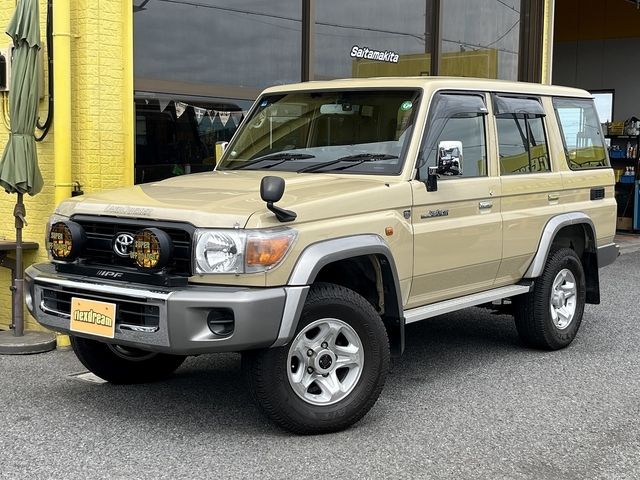 TOYOTA LANDCRUISER van 2015