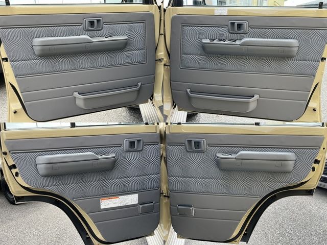 TOYOTA LANDCRUISER van 2015