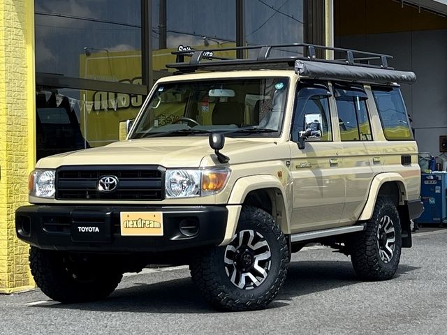 TOYOTA LANDCRUISER van 2015