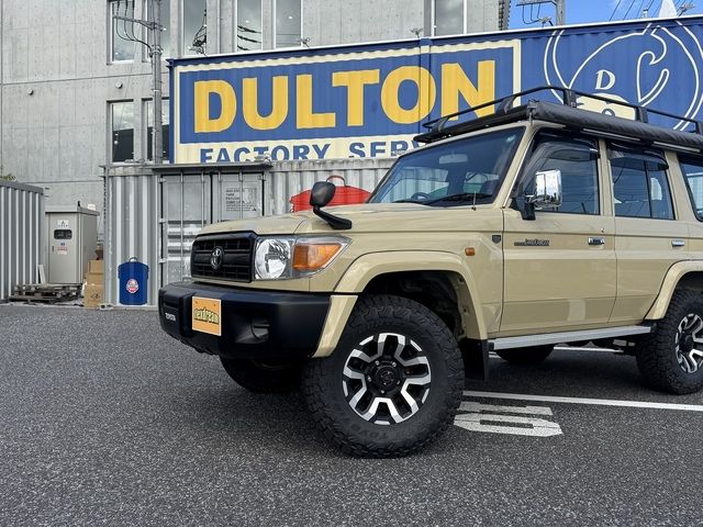 TOYOTA LANDCRUISER van 2015