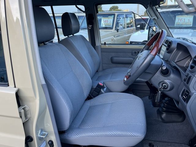 TOYOTA LANDCRUISER van 2015