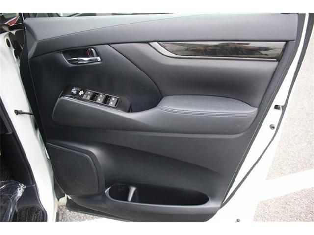 TOYOTA VELLFIRE 2016