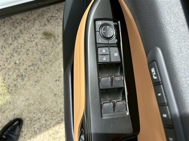 TOYOTA LEXUS NX350h 2023