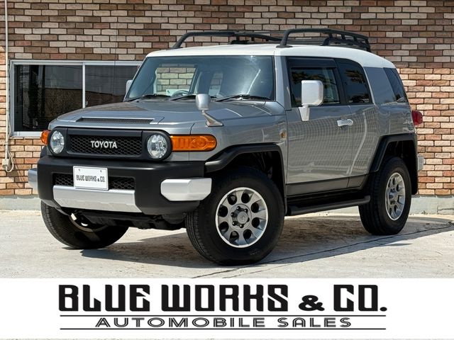 TOYOTA FJ CRUISER 4WD 2012