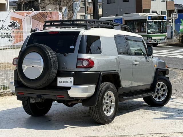 TOYOTA FJ CRUISER 4WD 2012