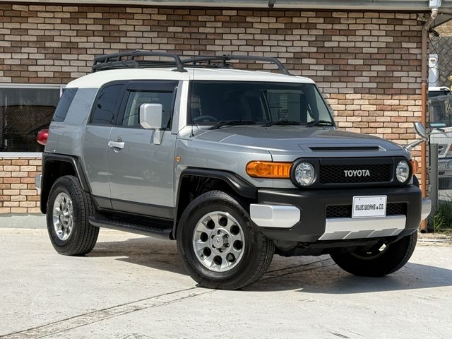 TOYOTA FJ CRUISER 4WD 2012
