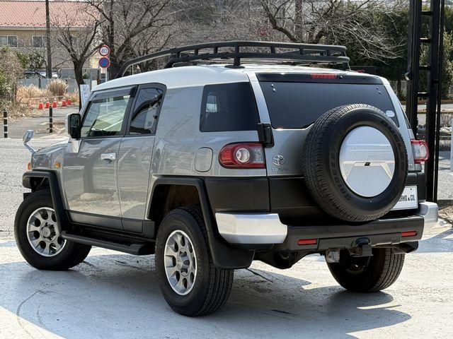 TOYOTA FJ CRUISER 4WD 2012