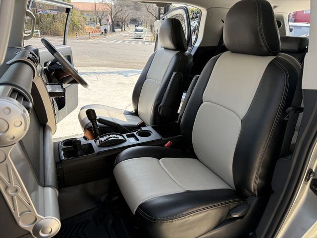 TOYOTA FJ CRUISER 4WD 2012