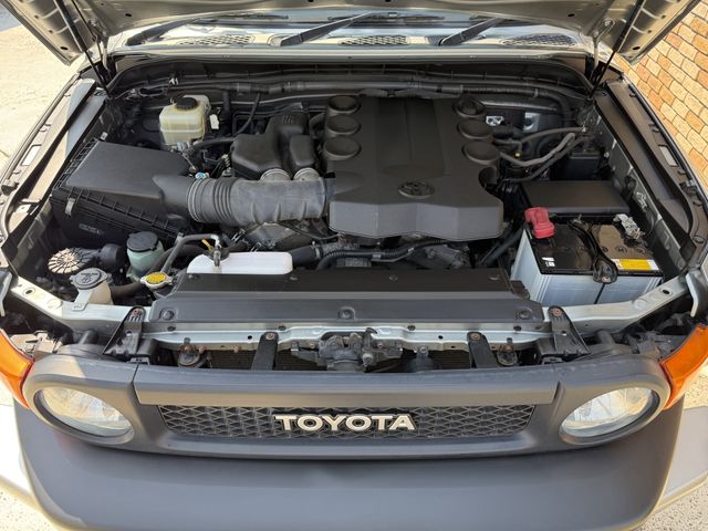 TOYOTA FJ CRUISER 4WD 2012