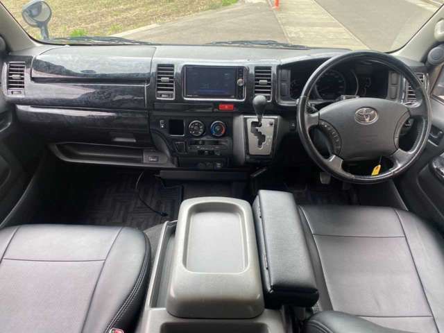 TOYOTA REGIUSACE van 2WD 2004