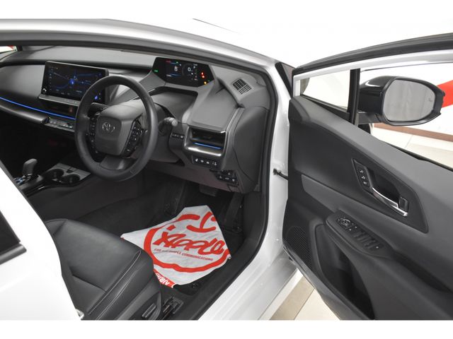 TOYOTA PRIUS 4WD 2023