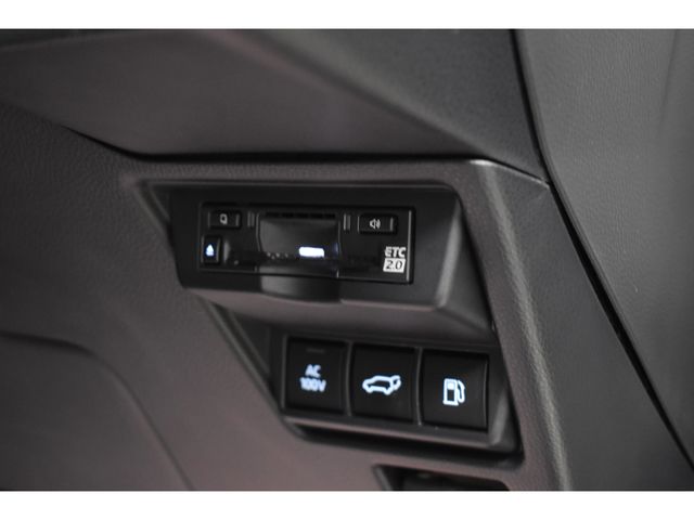 TOYOTA PRIUS 4WD 2023