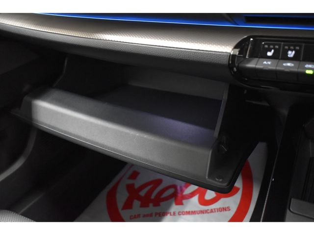 TOYOTA PRIUS 4WD 2023